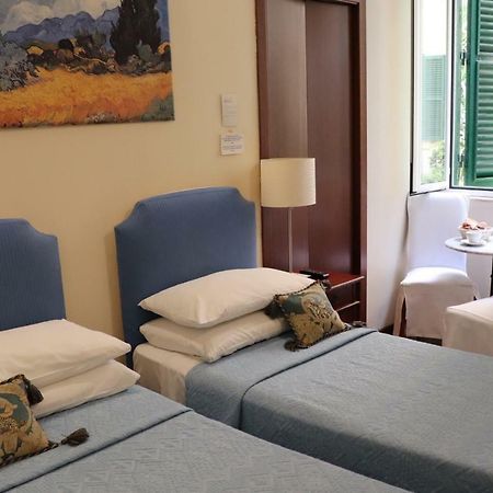 The Center Of Rome B&B Bagian luar foto