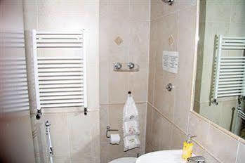 The Center Of Rome B&B Bagian luar foto