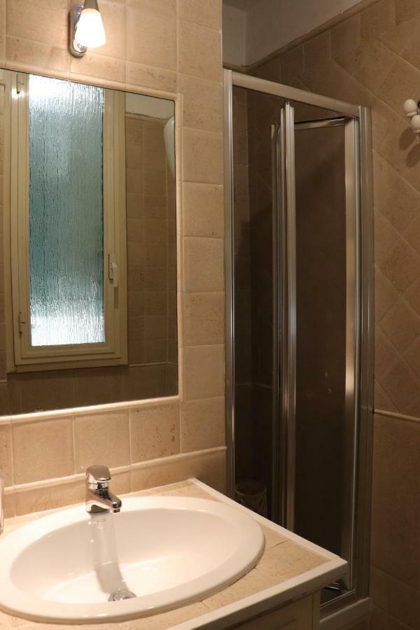 The Center Of Rome B&B Bagian luar foto